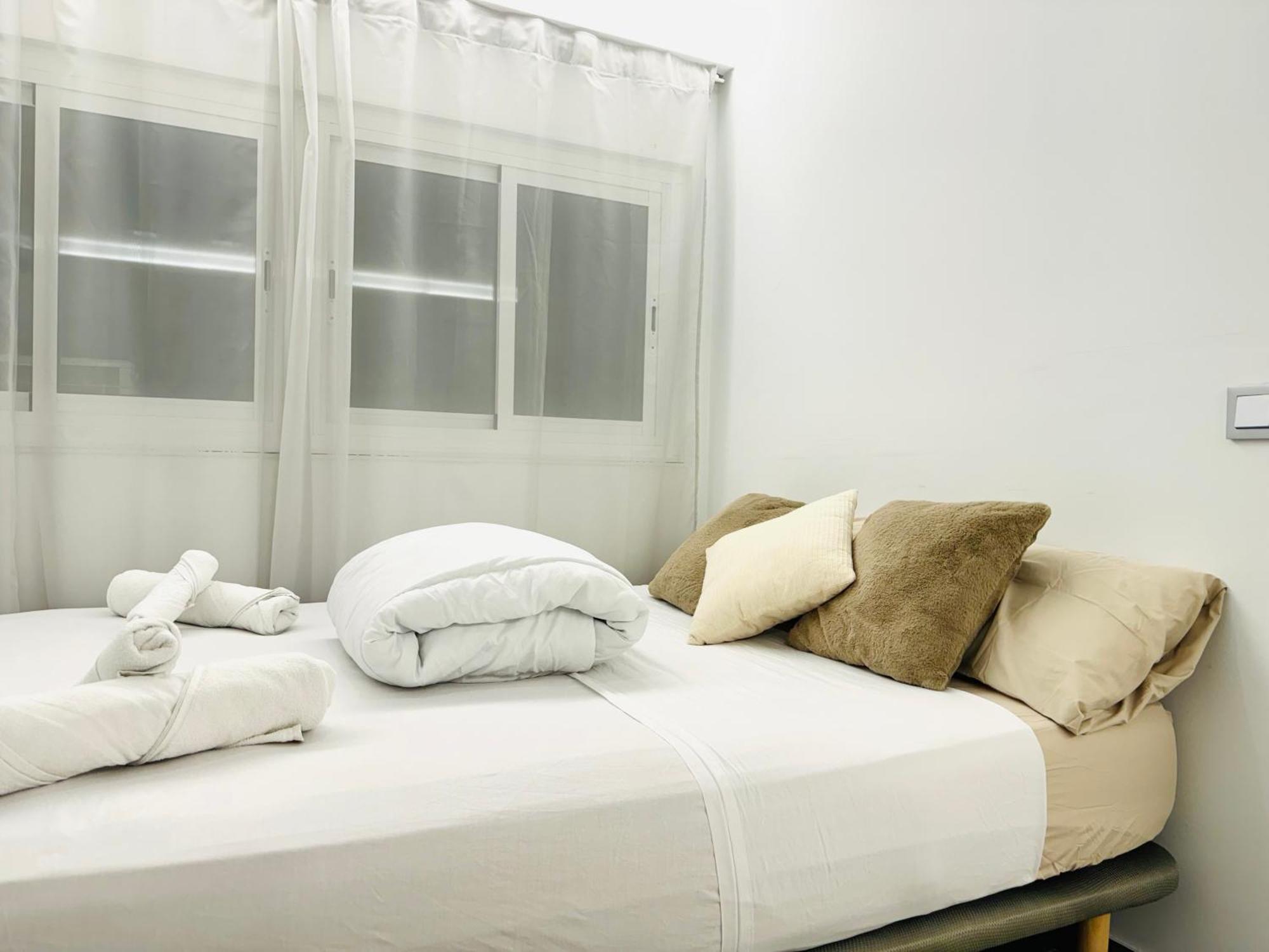 Avakian Suite Valencia Exterior foto
