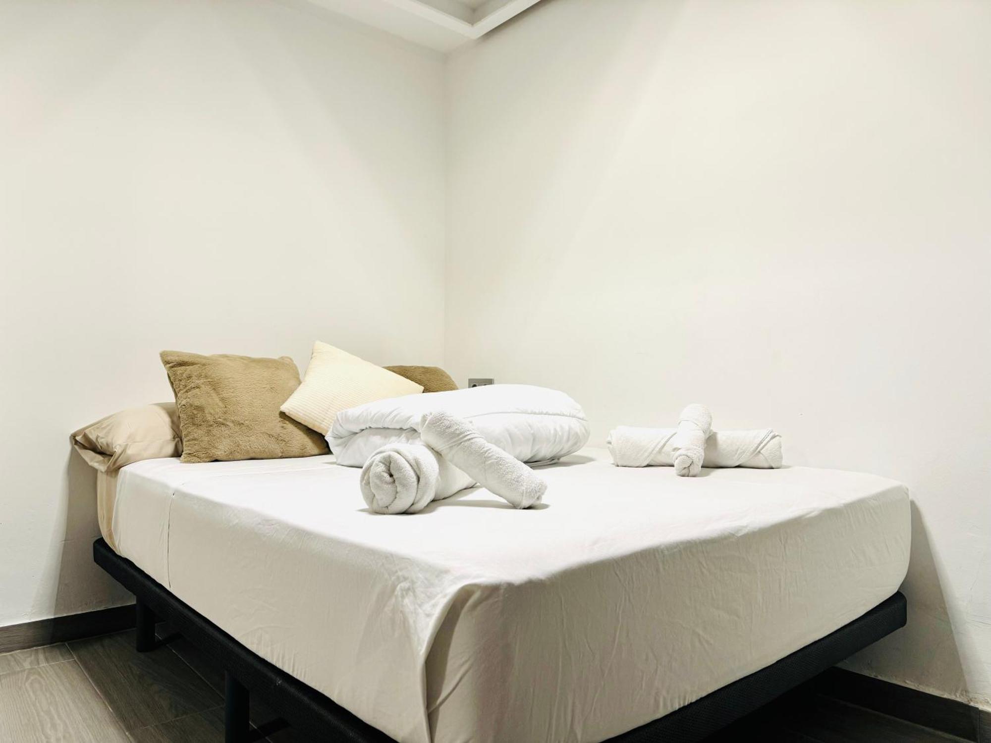 Avakian Suite Valencia Exterior foto